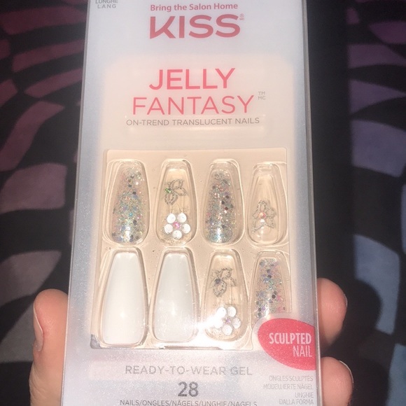 β¨πKiss Jelly Fantasy White Flower Nailsπ
π»β¨ - Picture 11 of 13